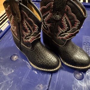 Dyna kids Western Cowgirl/boy Boots. Size 5. Black. New w/o tags.